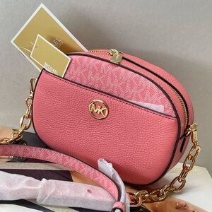 (new+tag) Michael Kors jet set glam oval crossbody fit iPhone Pro Max